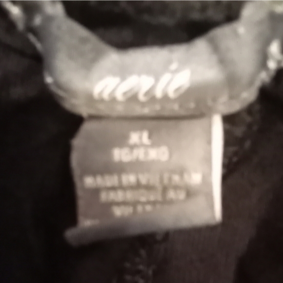 Aerie athletic shorts - Picture 2 of 4